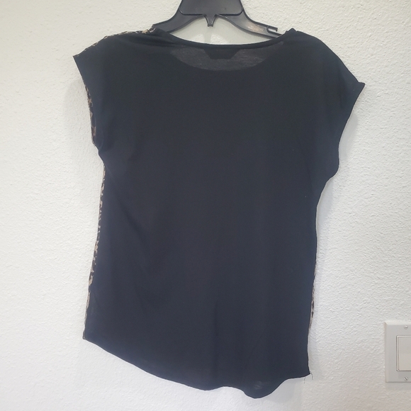 Leopard Print Women's Top Size 6. - Picture 7 of 8
